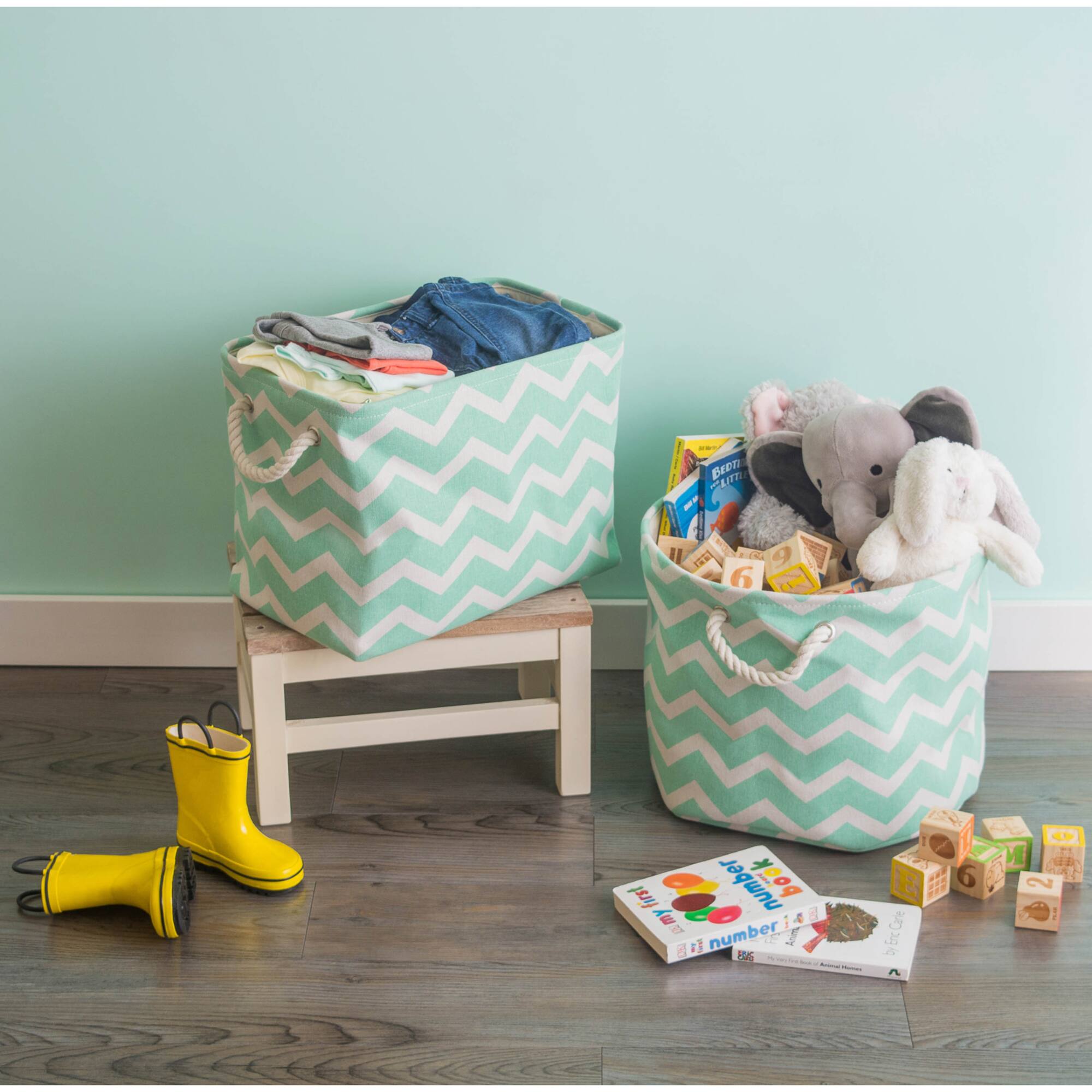 DII® Medium Round Chevron Polyester Bin